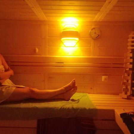 Gemütliche Gästezimmer in einem neu sanierten Fachwerkhaus Sachsenheim Exterior foto