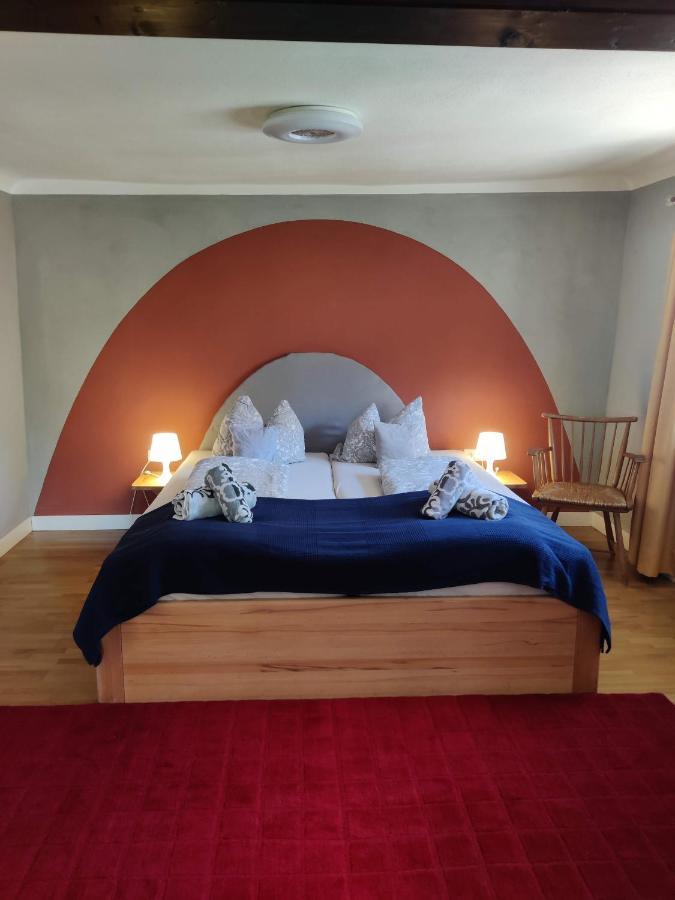 Gemütliche Gästezimmer in einem neu sanierten Fachwerkhaus Sachsenheim Exterior foto