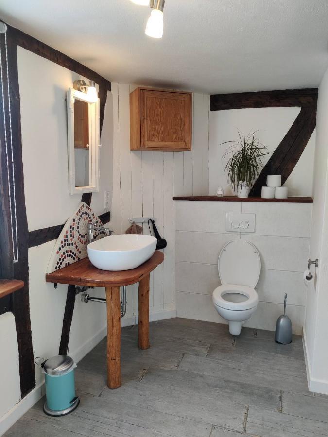 Gemütliche Gästezimmer in einem neu sanierten Fachwerkhaus Sachsenheim Exterior foto