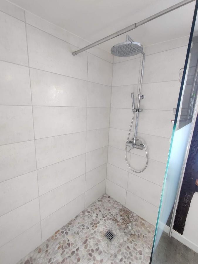 Gemütliche Gästezimmer in einem neu sanierten Fachwerkhaus Sachsenheim Exterior foto