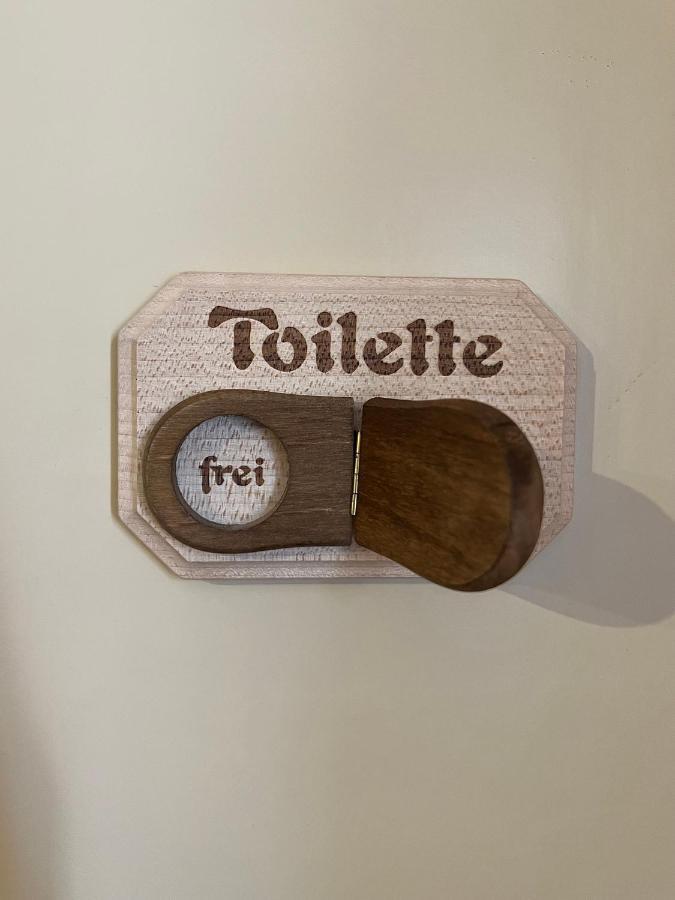 Gemütliche Gästezimmer in einem neu sanierten Fachwerkhaus Sachsenheim Exterior foto