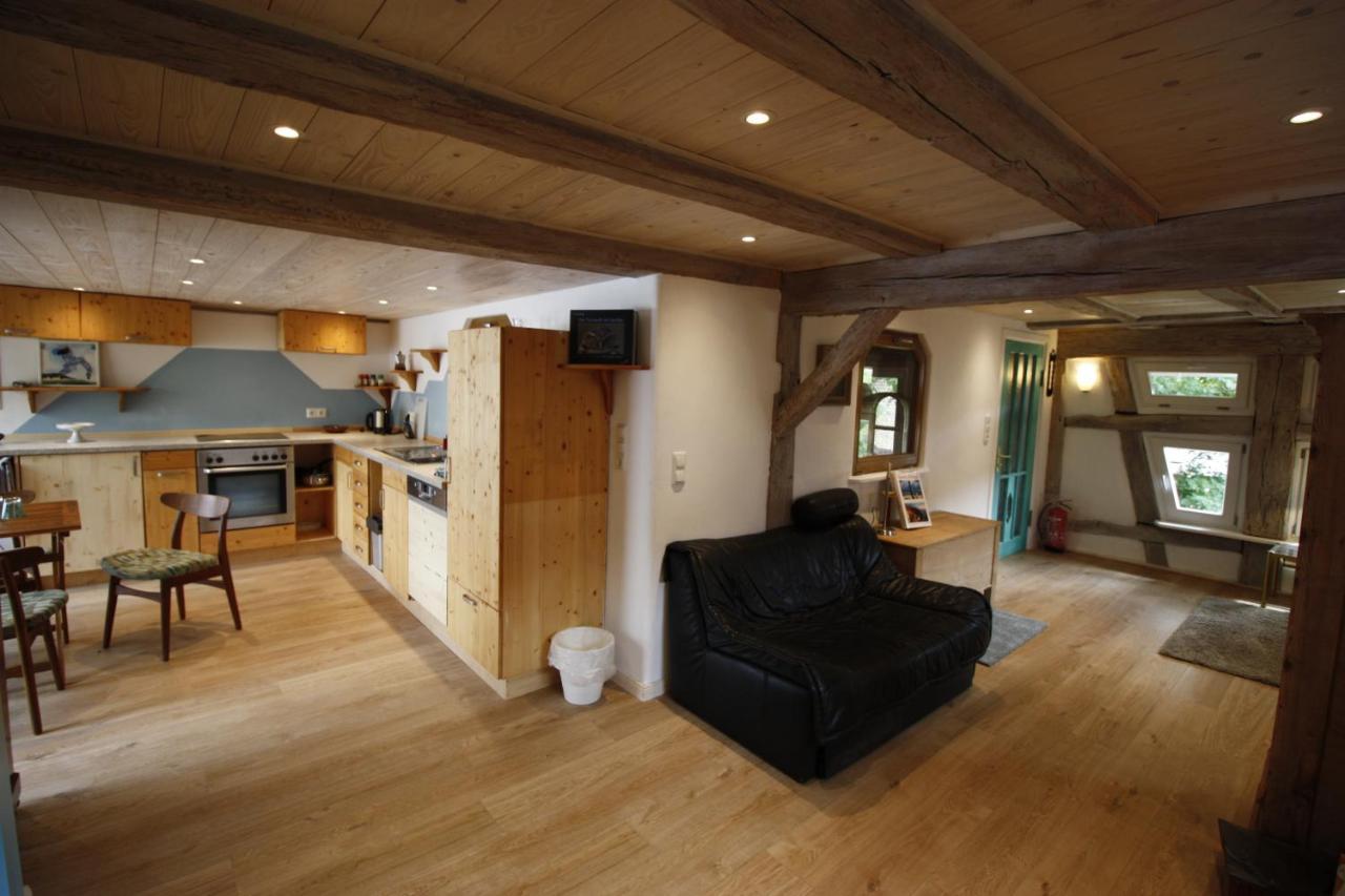 Gemütliche Gästezimmer in einem neu sanierten Fachwerkhaus Sachsenheim Exterior foto