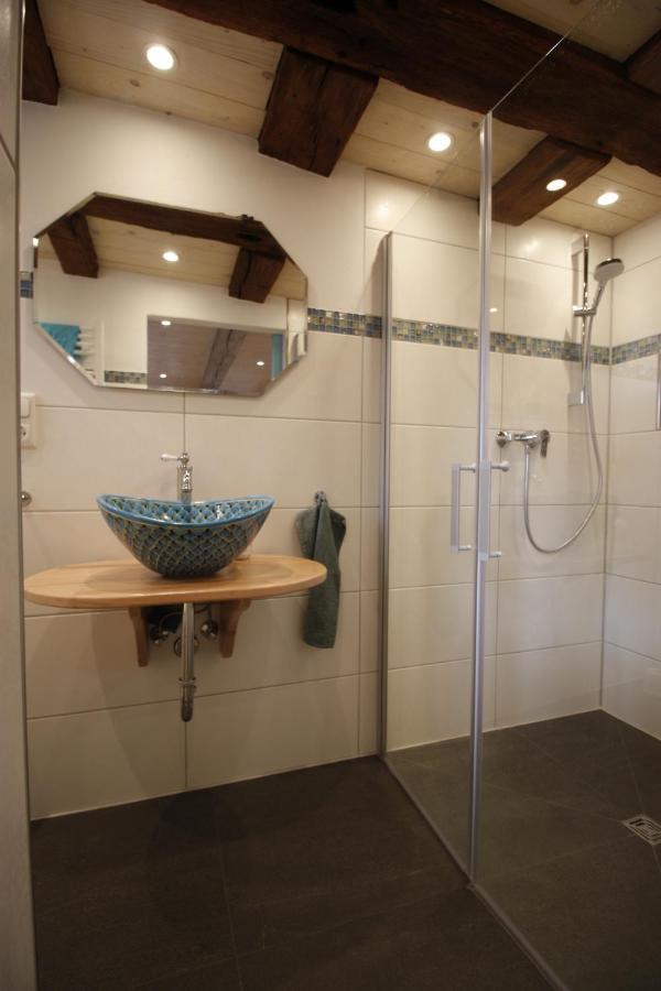 Gemütliche Gästezimmer in einem neu sanierten Fachwerkhaus Sachsenheim Exterior foto