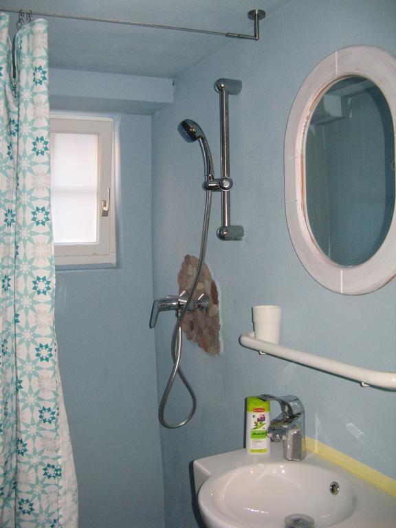 Gemütliche Gästezimmer in einem neu sanierten Fachwerkhaus Sachsenheim Exterior foto