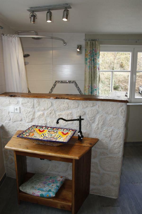 Gemütliche Gästezimmer in einem neu sanierten Fachwerkhaus Sachsenheim Exterior foto