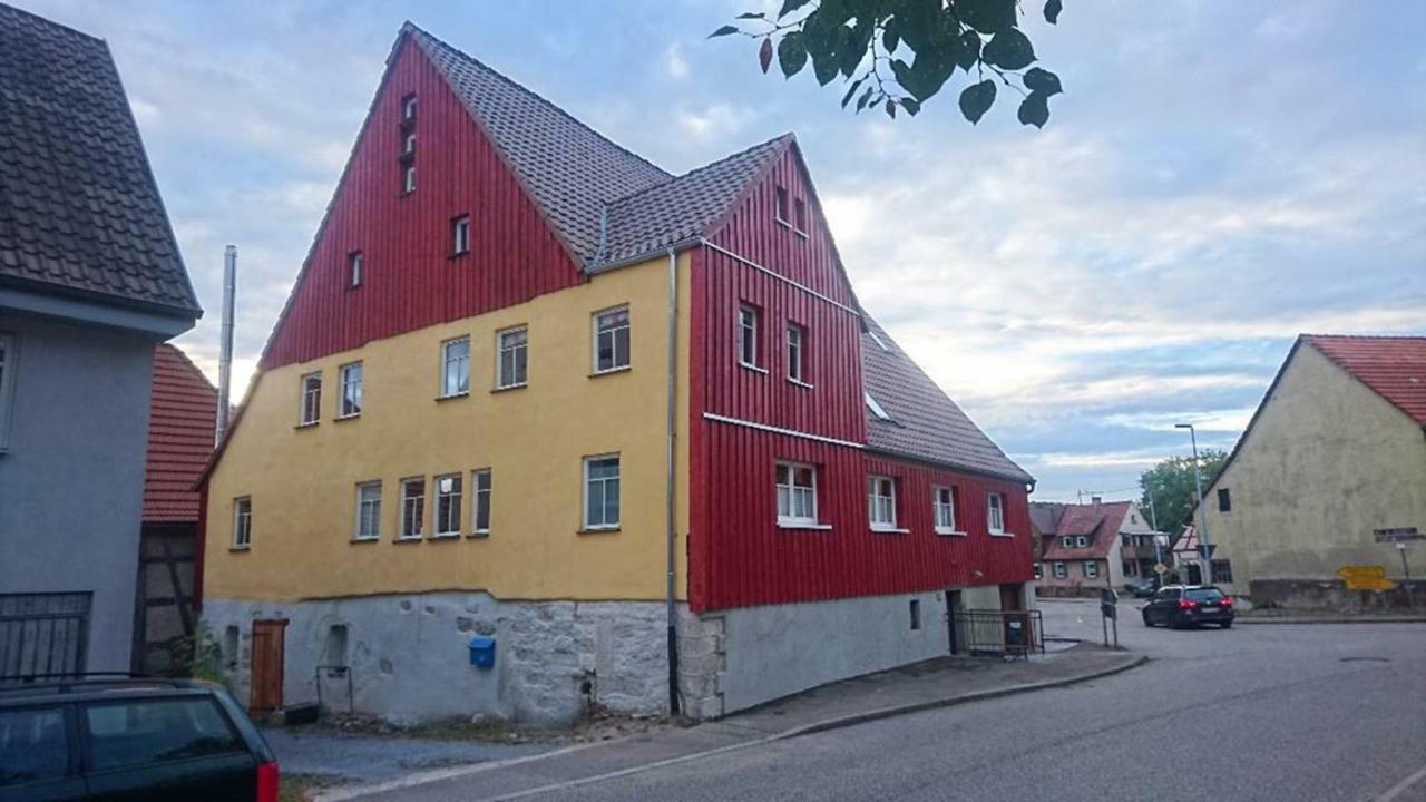 Gemütliche Gästezimmer in einem neu sanierten Fachwerkhaus Sachsenheim Exterior foto